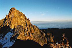 肯尼亚最高峰—肯尼亚山