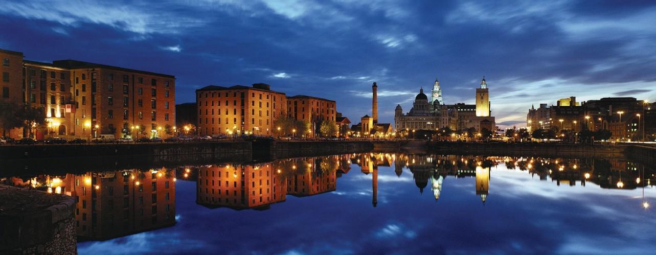 利物浦albert dock阿尔伯特码头夜景